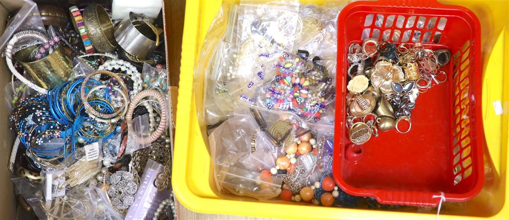 A large quantity of assorted costume jewellery.